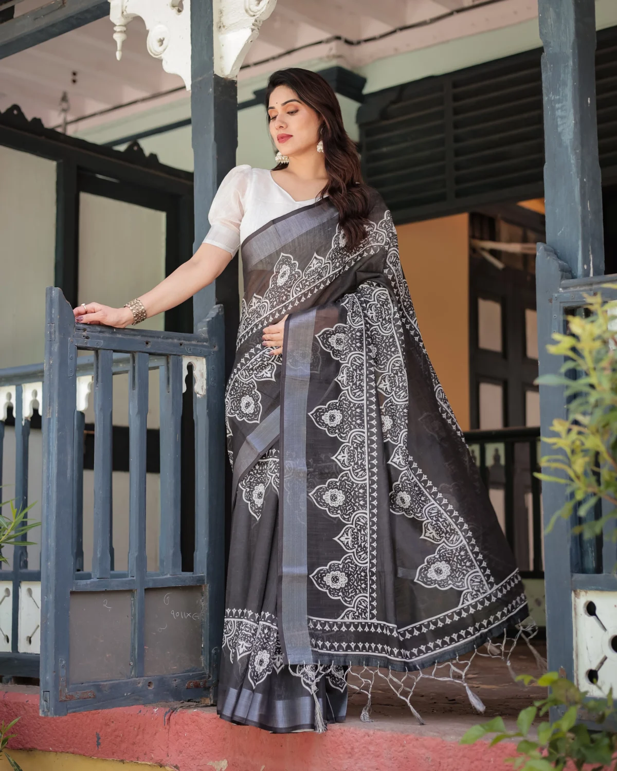 Women  Linen DIGITAL PRINT Printed Zari Banarasi Saree